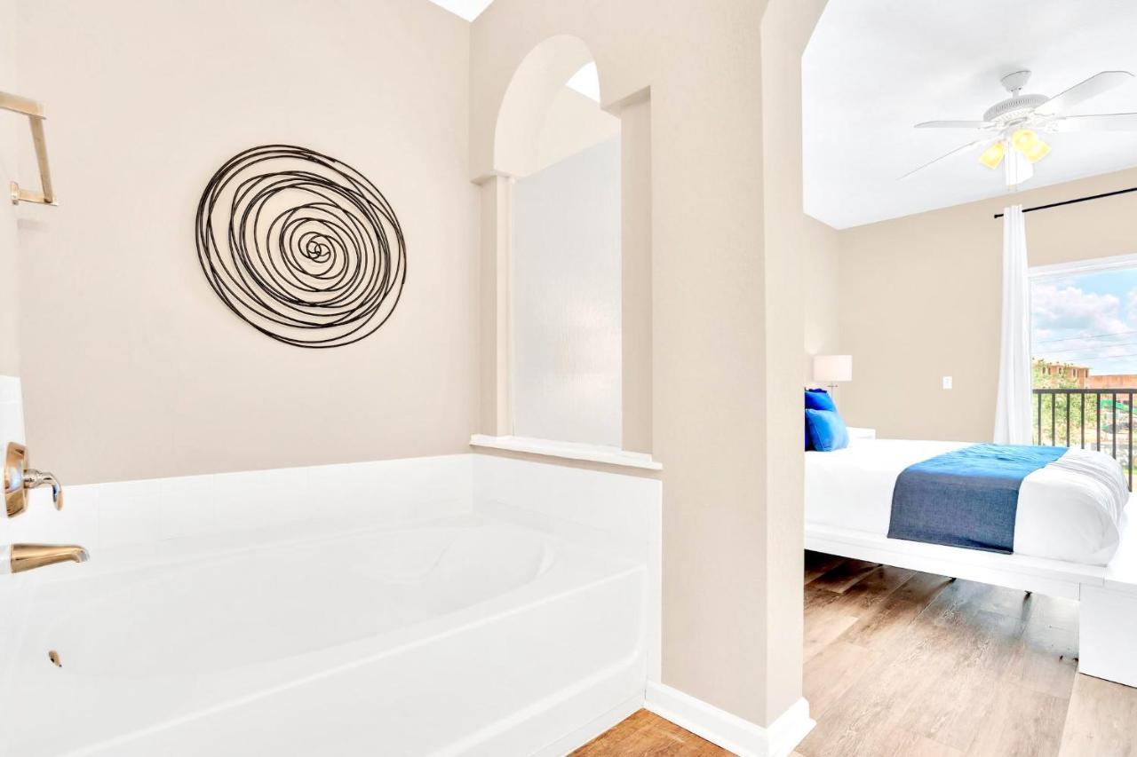 2Br Condo - W Hot Tub & Pool - Near Disney ออร์ลันโด ภายนอก รูปภาพ