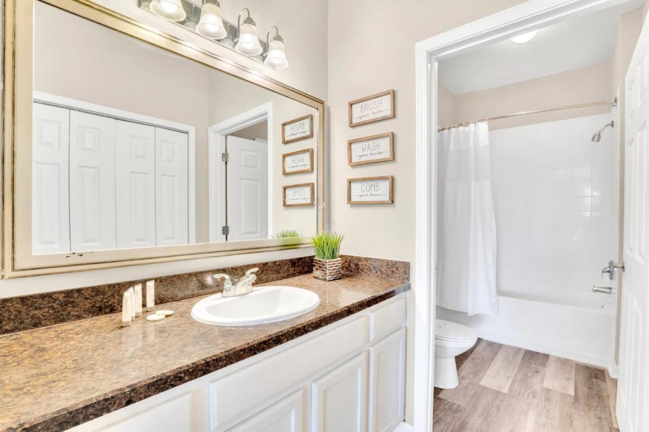 2Br Condo - W Hot Tub & Pool - Near Disney ออร์ลันโด ภายนอก รูปภาพ